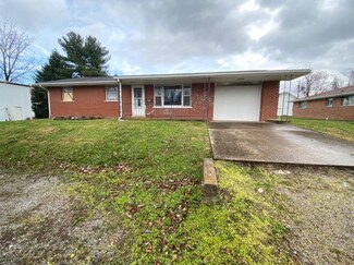 203 E 2nd St, Georgetown, OH 45121