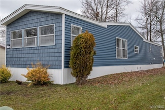 52 Waterview Pkwy, Hamburg, NY 14075