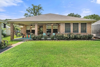 152 Guadalupe Dr, Mabank, TX 75156
