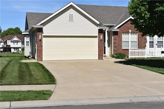 4809 Ashbey Dr, Saint Joseph, MO 64506