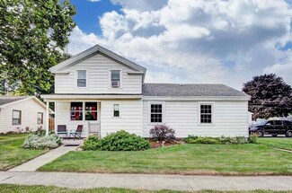 504 Defiance St, Howe, IN 46746