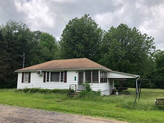 50 Matthew St, Jermyn, PA 18433