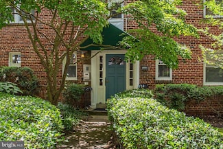 4004 Beecher St NW Unit 304, Washington, DC 20007