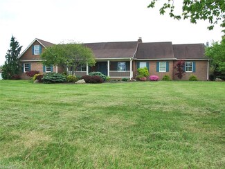 12166 Orrville St NW, North Lawrence, OH 44666