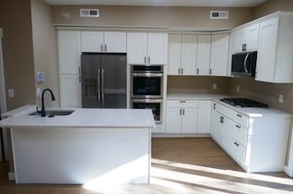 5 Monmouth St, Boston, MA 02128