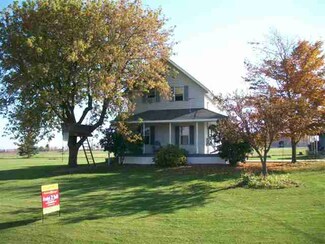 5991 Swallow Rd, Athens, WI 54411