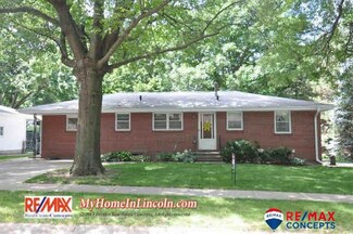 641 Skyway Rd, Lincoln, NE 68505