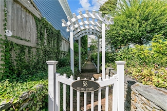 58 Second St, Newport, RI 02840