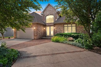 1436 Lakeshore Dr, Menasha, WI 54952