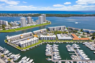29 Yacht Club Dr Unit 302, North Palm Beach, FL 33408