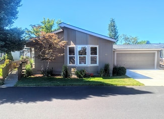 1188 NE 27th St Unit 40, Bend, OR 97701