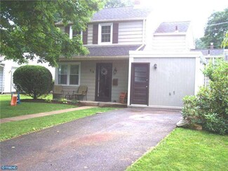 816 Margaret St, Reading, PA 19611