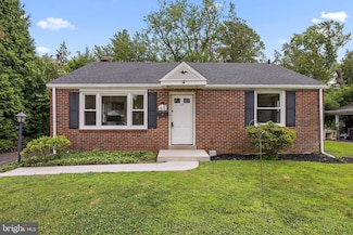 63 Delia Dr, Broomall, PA 19008