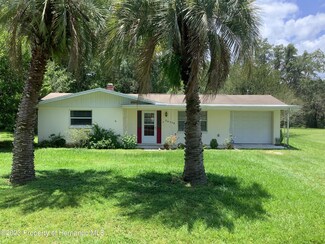 26340 Rolling Acres Dr, Brooksville, FL 34602