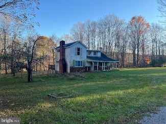 912 Snowy Creek Rd, Oakland, MD 21550