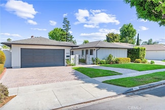 1915 Mariners Dr, Newport Beach, CA 92660