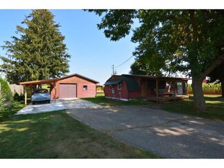10224 E Mathewson Rd, Mazomanie, WI 53560