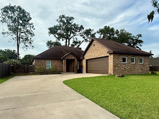 211 Prescott Dr, West Columbia, TX 77486