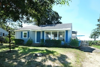 11 Palm St, Teaticket, MA 02536