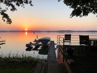 3006 Waubesa Ave, Madison, WI 53711