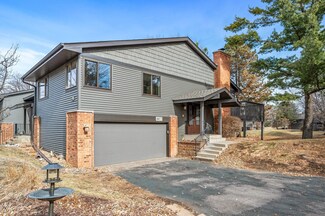 8077 Timber Lake Dr, Eden Prairie, MN 55347
