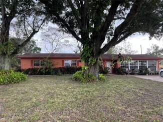 760 Palmetto Ave, Frostproof, FL 33843