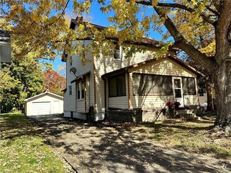 19 W Lowell Ave, Akron, OH 44310