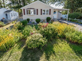 66 Tennyson St, Worcester, MA 01610