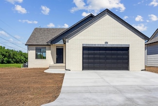 5821 N Newport St, Park City, KS 67219