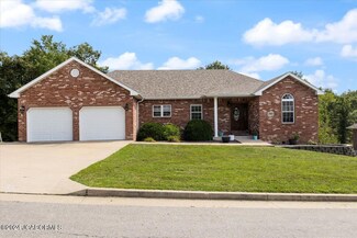 2003 Grand Point Ct, Jefferson City, MO 65109
