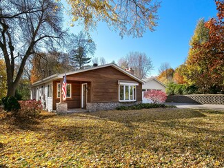 25485 Birch Bluff Rd, Excelsior, MN 55331