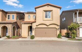 867 Fir St W, Madera, CA 93636