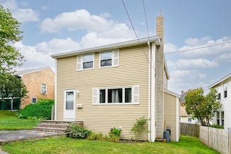 15 Lincoln Ave, Hull, MA 02045