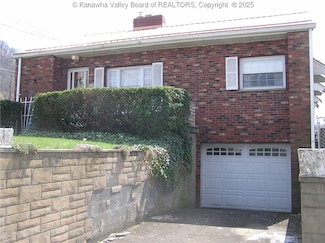 224 W Main St, Belle, WV 25015