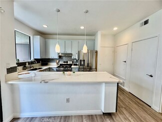 10580 Lakeside Dr N Unit E, Garden Grove, CA 92840