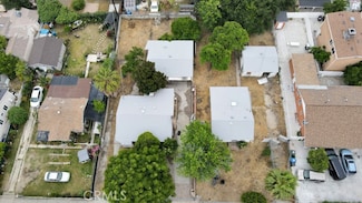 15214 Saticoy St, Van Nuys, CA 91405