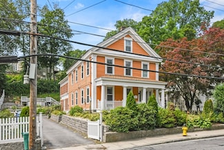 90 Mechanic St, Fitchburg, MA 01420