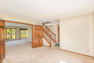 8614 Jenner Ln S, Cottage Grove, MN 55016
