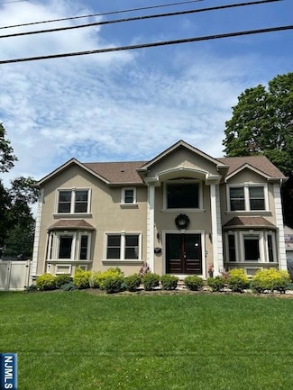 37 Broad Ave, Paramus, NJ 07652