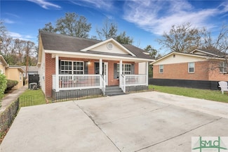 4004 Worth St, Savannah, GA 31405