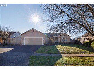 408 E Edgewood Dr, Newberg, OR 97132