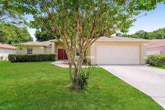 8125 Oakhurst Blvd, Lakeland, FL 33810