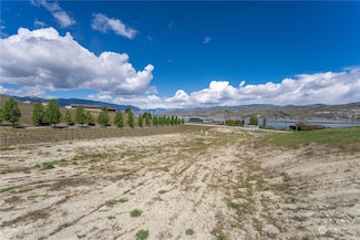 48 Loretta Ln, Chelan, WA 98816