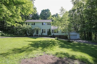 11240 Whitewood Dr, Newbury, OH 44065