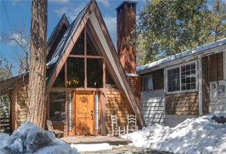 25006 Saxon Dr, Crestline, CA 92325