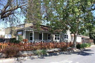 1105 Oak Ave, Redwood City, CA 94061