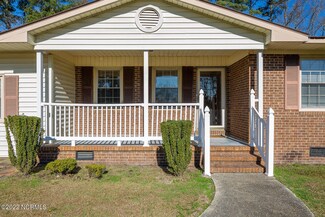 183 Gordon Rd, Clinton, NC 28328