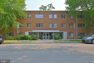 2710 Macomb St NW Unit 405, Washington, DC 20008