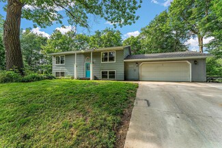 1202 Matteson St, Faribault, MN 55021