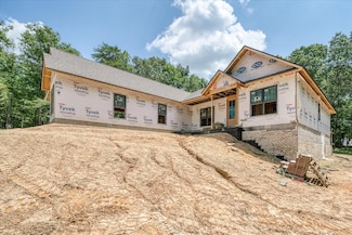 138 Magnolia Ln, Crossville, TN 38555